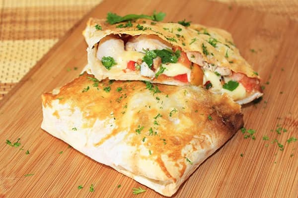 Lavash envelopes with chicken and vegetables